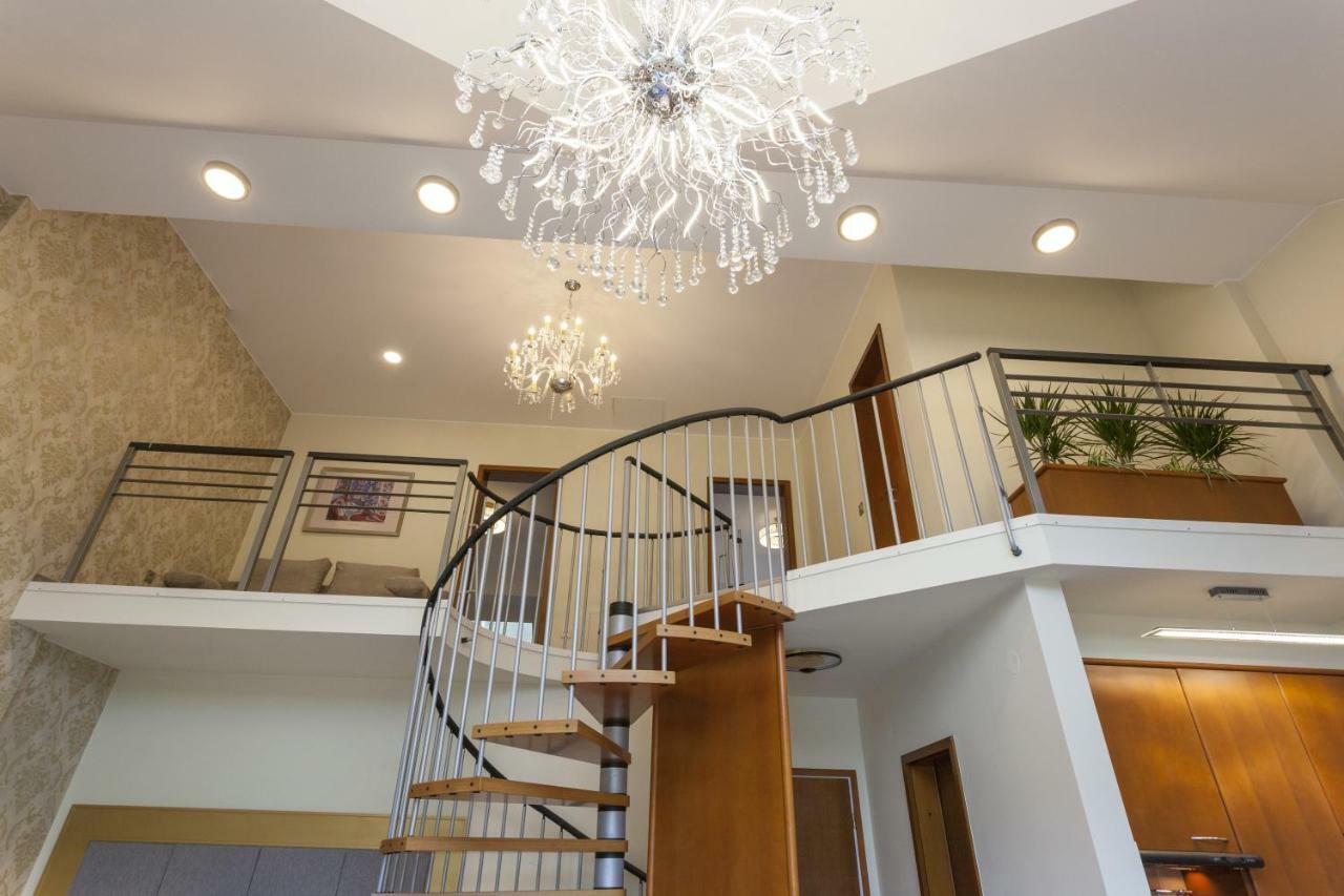 79m² 2 slaapkamer, 2 privé badkamer Appartement in Podčetrtek Buitenkant foto